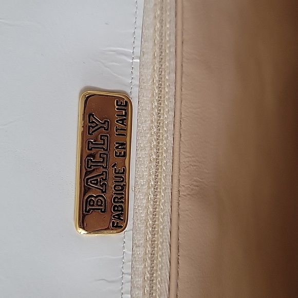 🌟Host Pick🌟Bally Vintage White Leather Crossbody with Black Bow and Black Trim - Picture 9 of 11